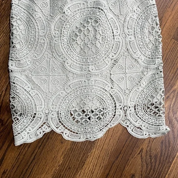 Crochet lace dress size medium - Picture 3 of 7